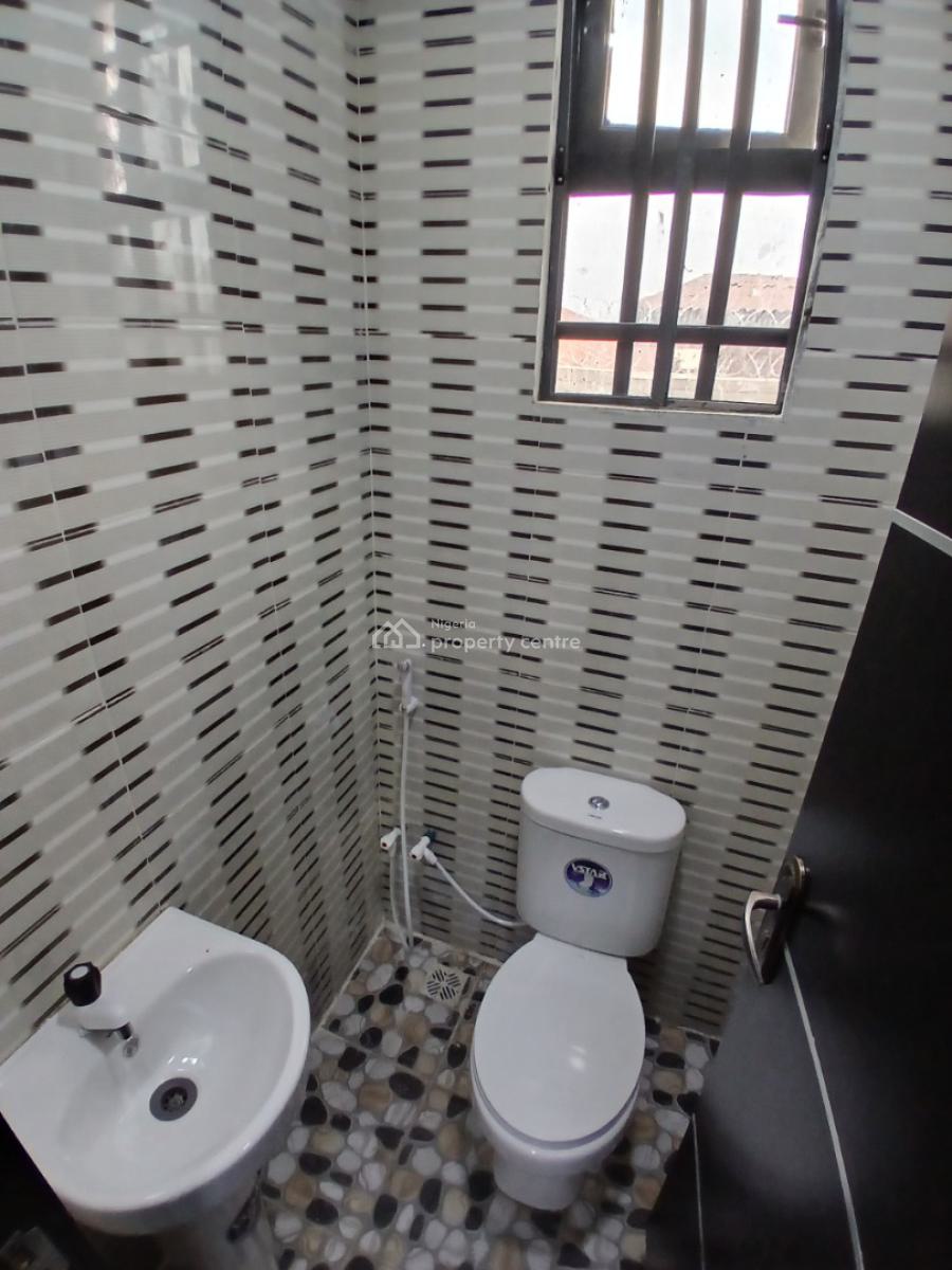 Newly Built 3 Bedroom Flat, Alexander, Oluyole Extension, Ibadan, Oyo, Flat / Apartment for Rent