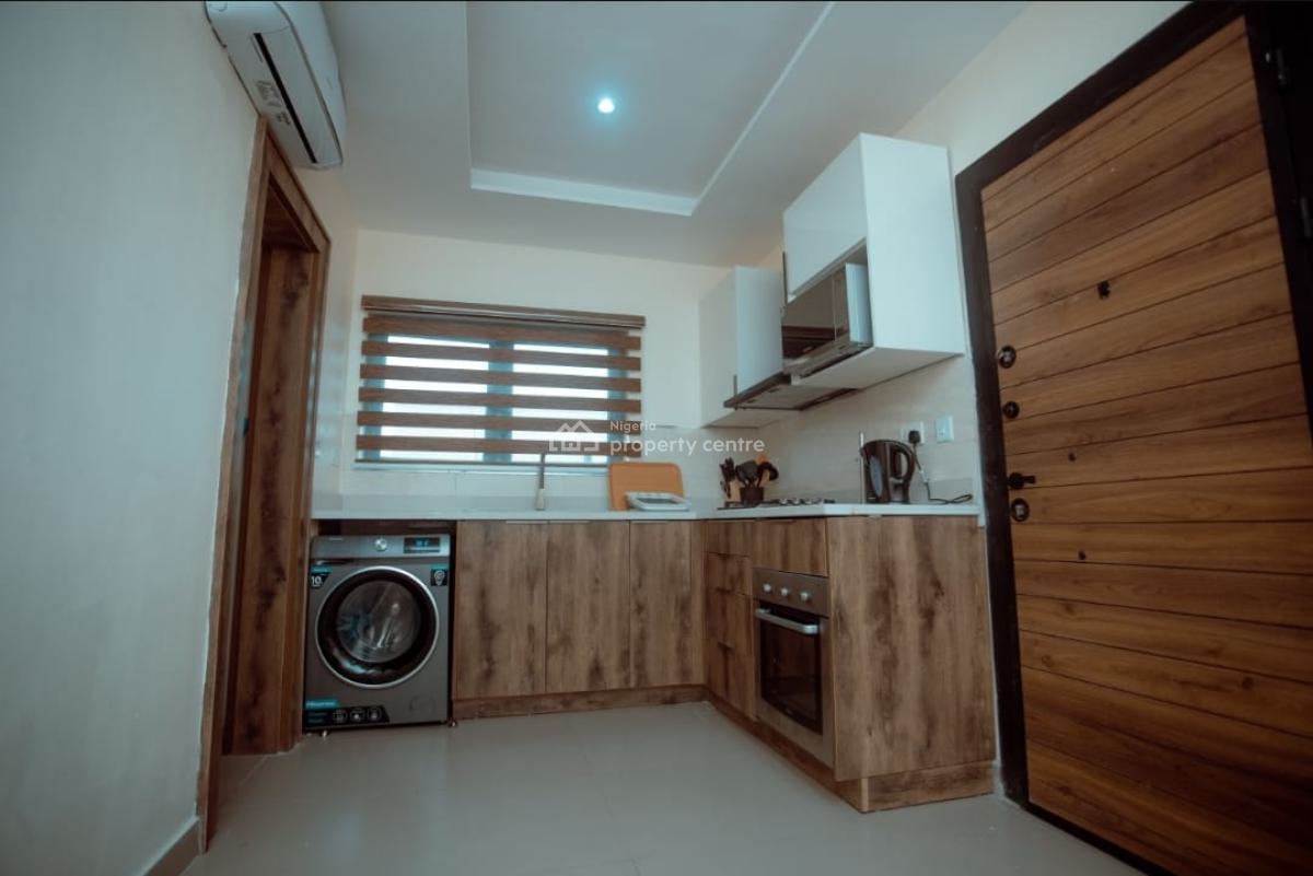 Newly 3 Bedrom Flat +bq + Elevator (upstairs), Lovely Environment @ Alagomeji Area, Yaba, Alagomeji, Yaba, Lagos, Flat / Apartment for Sale