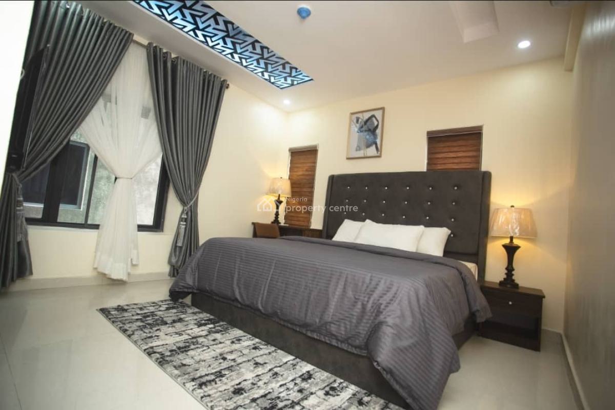 Newly 3 Bedrom Flat +bq + Elevator (upstairs), Lovely Environment @ Alagomeji Area, Yaba, Alagomeji, Yaba, Lagos, Flat / Apartment for Sale