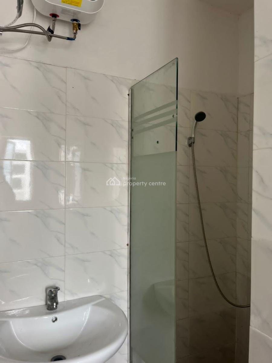 2 Bedroom Apartment, Lekki Phase 1, Lekki, Lagos, Flat / Apartment for Rent