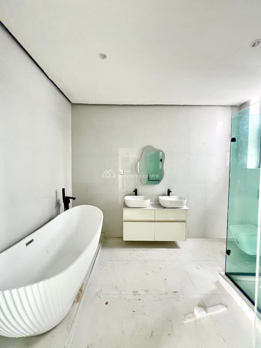 Eloquent 4 Bedroom Penthouse with a  Gym,pool,elevator, Ikate, Lekki, Lagos, Flat / Apartment for Sale