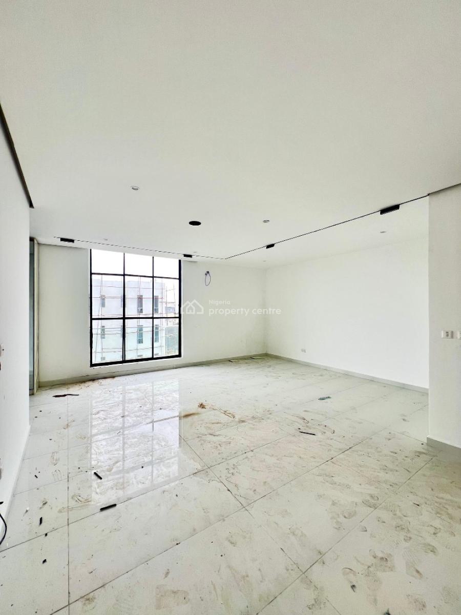 Eloquent 4 Bedroom Penthouse with a  Gym,pool,elevator, Ikate, Lekki, Lagos, Flat / Apartment for Sale