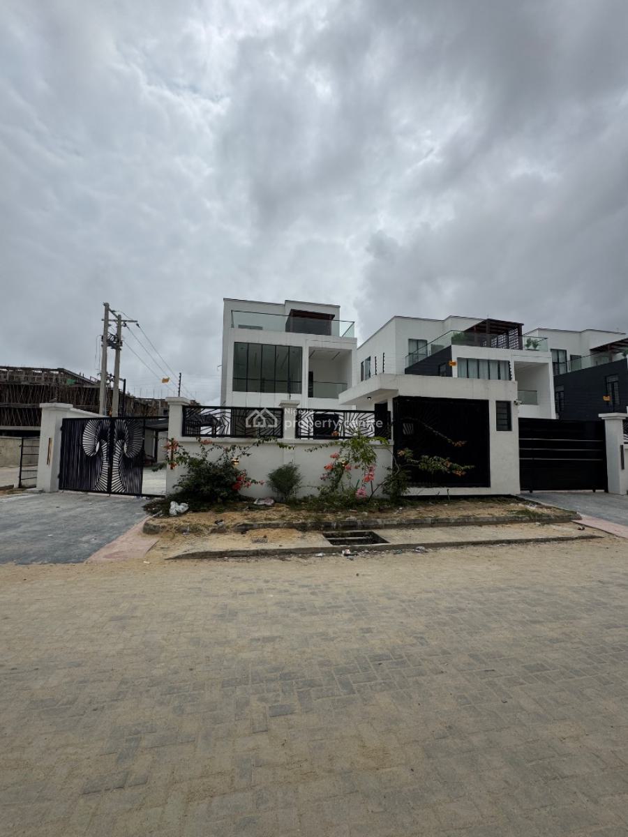 Exclusive 5-bedroom Duplex in Lekki Phase 1, Smart Home, Pool,gym, Features a Rooftop Terrace, Massive Compound Space, Lekki Phase 1, Lekki, Lagos, Detached Duplex for Sale