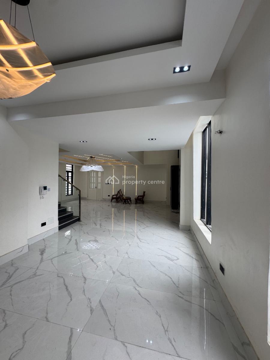 Exclusive 5-bedroom Duplex in Lekki Phase 1, Smart Home, Pool,gym, Features a Rooftop Terrace, Massive Compound Space, Lekki Phase 1, Lekki, Lagos, Detached Duplex for Sale
