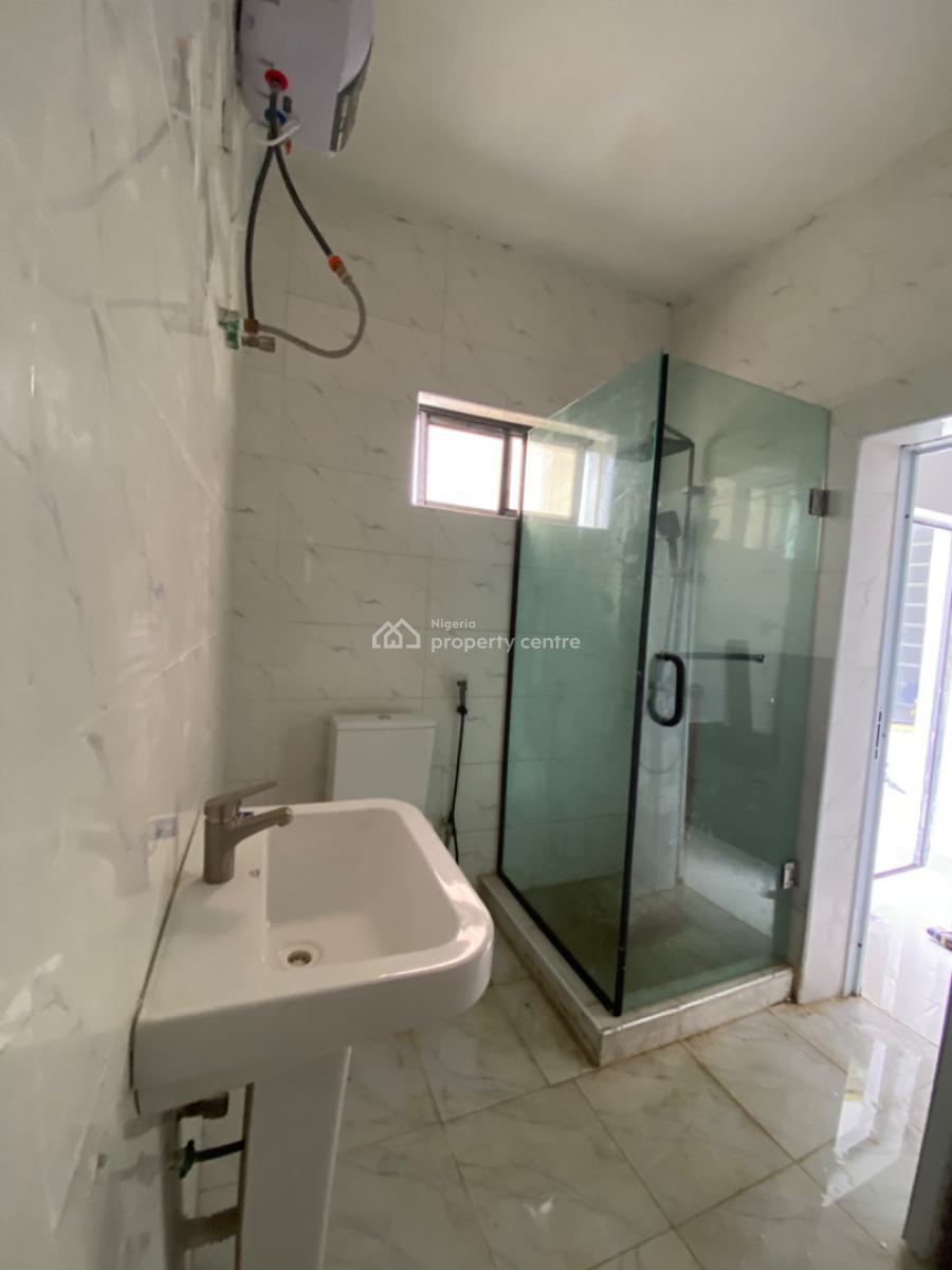 an Executive Three Bedroom Duplex, Harris Estate By General Paint Besides Abraham Adesanya Ajah, Lekki, Lagos, Terraced Duplex for Rent
