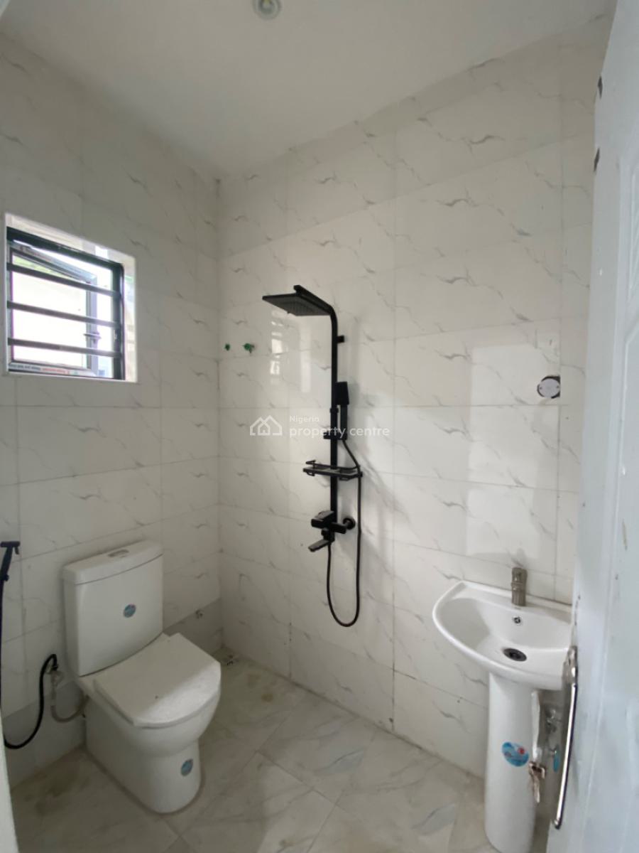 an Executive Three Bedroom Duplex, Harris Estate By General Paint Besides Abraham Adesanya Ajah, Lekki, Lagos, Terraced Duplex for Rent