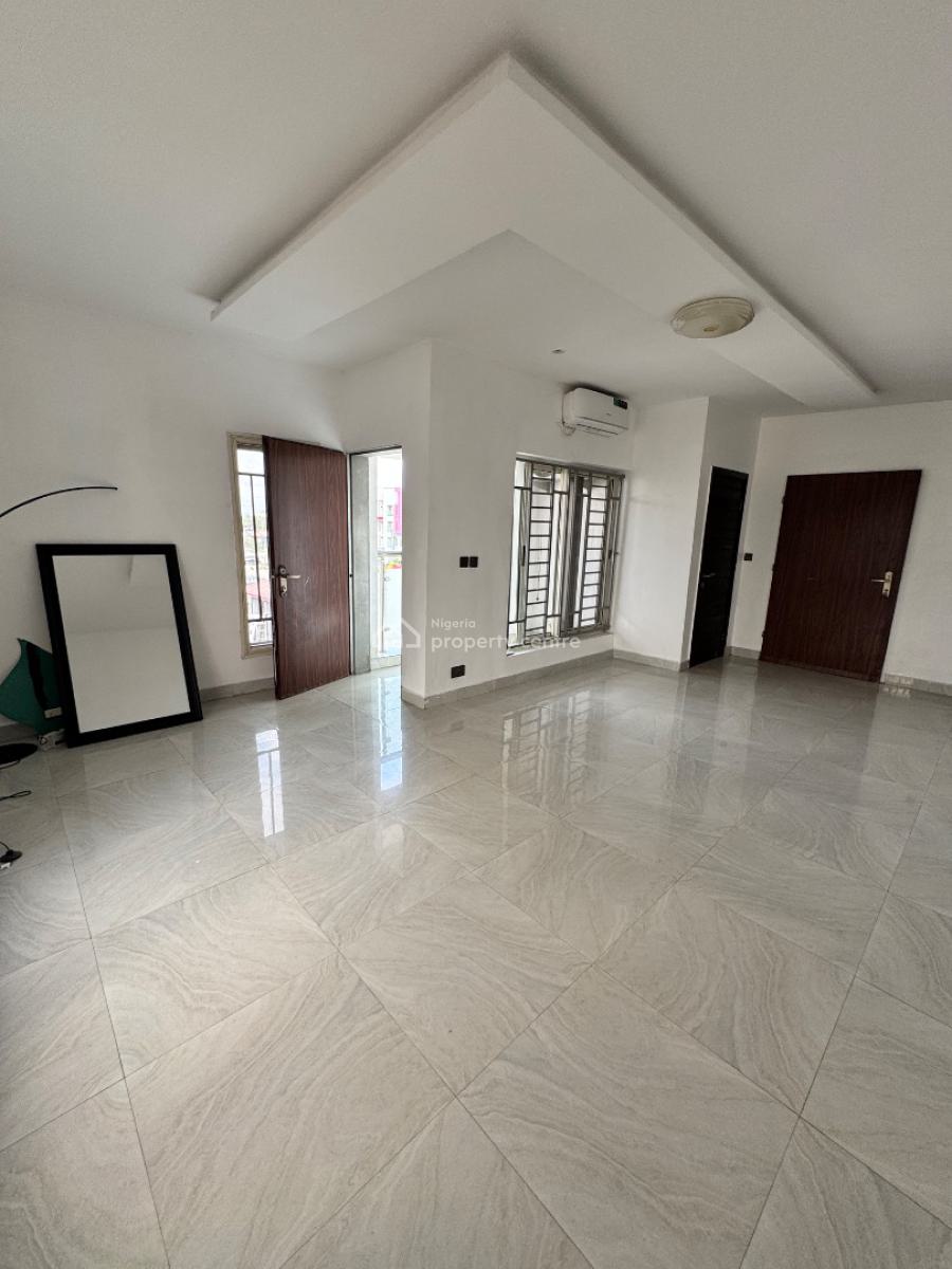 Fully Serviced 3 Bed Apartment in an Estate, Lekki Phase 1, Lekki, Lagos, Flat / Apartment for Rent