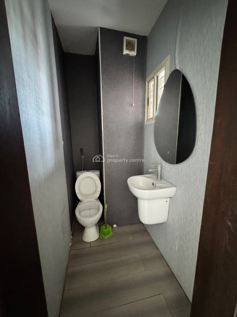 Fully Serviced 3 Bed Apartment in an Estate, Lekki Phase 1, Lekki, Lagos, Flat / Apartment for Rent