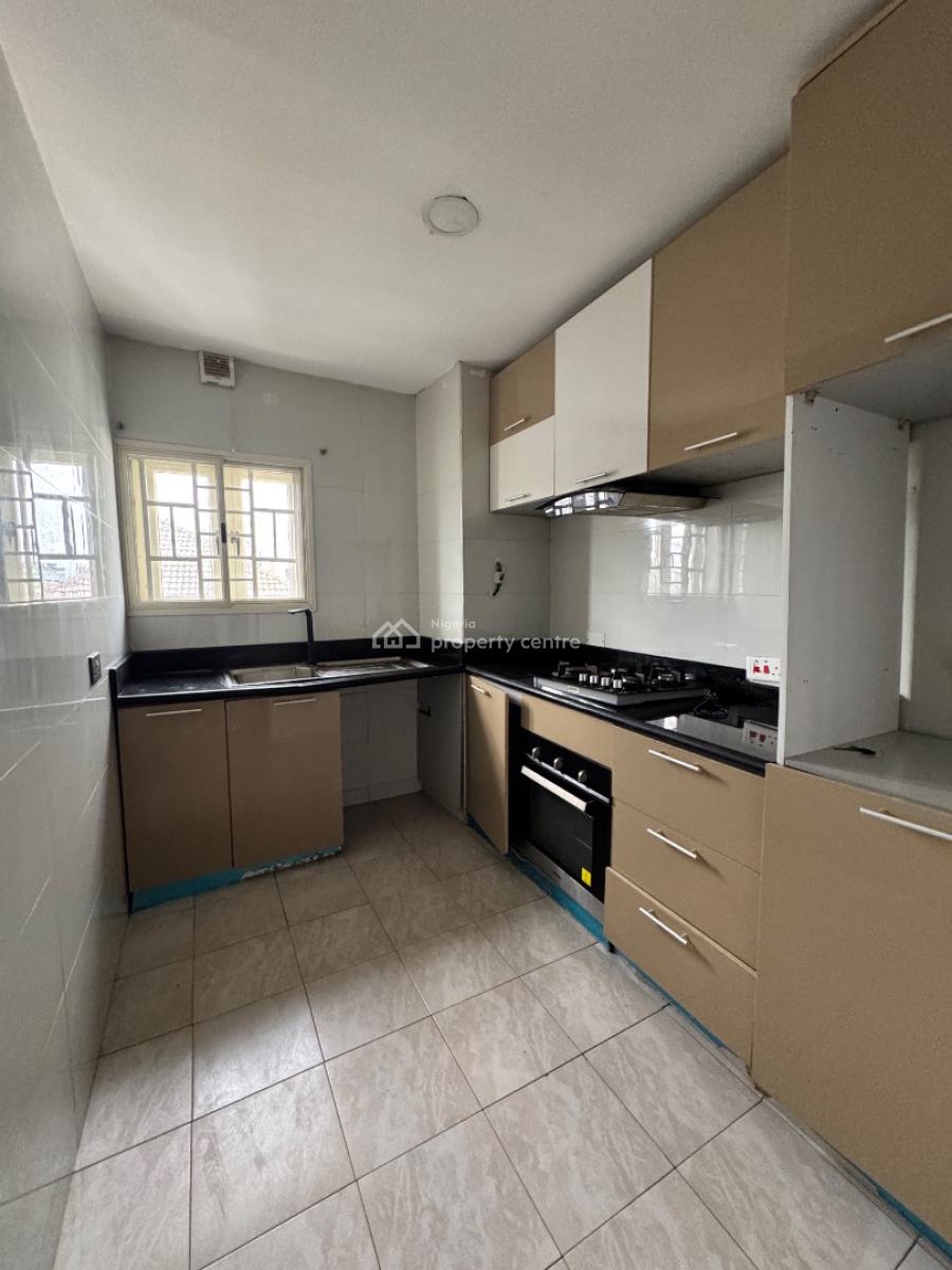Fully Serviced 3 Bed Apartment in an Estate, Lekki Phase 1, Lekki, Lagos, Flat / Apartment for Rent