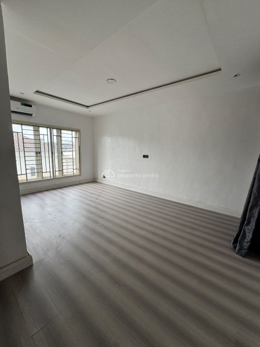 Fully Serviced 3 Bed Apartment in an Estate, Lekki Phase 1, Lekki, Lagos, Flat / Apartment for Rent