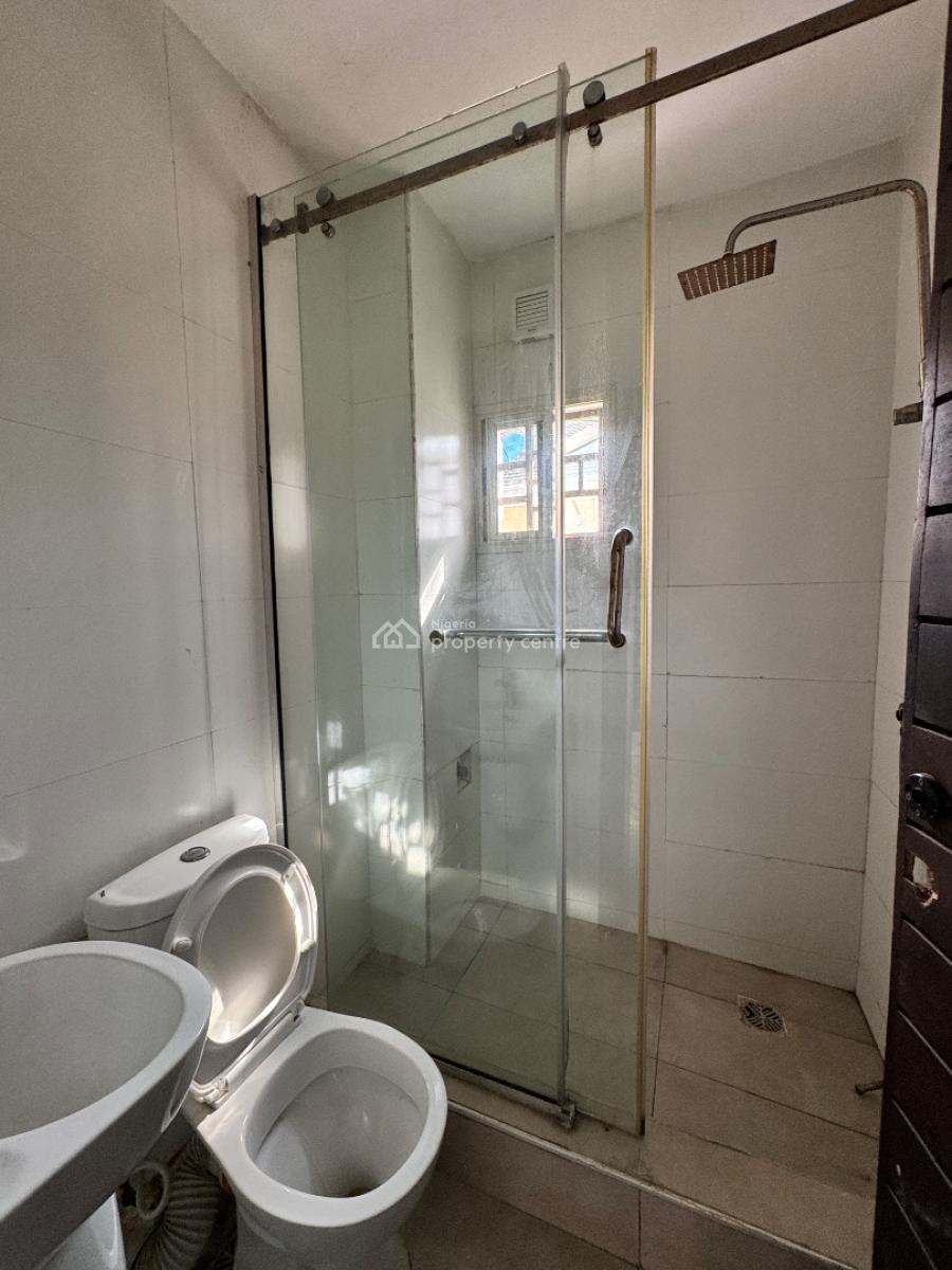 Fully Serviced 3 Bed Apartment in an Estate, Lekki Phase 1, Lekki, Lagos, Flat / Apartment for Rent