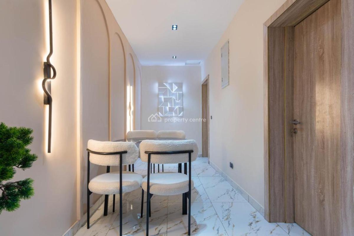 Luxurious 2-bedroom Penthouse  with Gym and Swimming Pool, Lekki Phase 1, Lekki, Lagos, Flat / Apartment Short Let