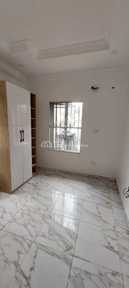 Newly Renovated 2 Bedroom Flat, Idado, Lekki, Lagos, Flat / Apartment for Rent
