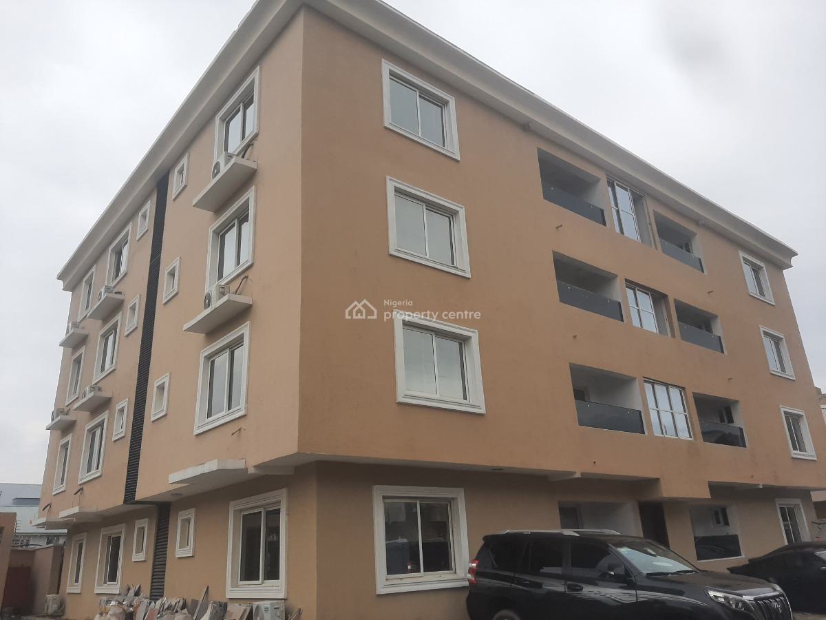 Self-serviced and Brand New 3 Bedroom En-suite Flat with Fitted Kitche, Lekki Phase 1, Lekki, Lagos, Flat / Apartment for Rent