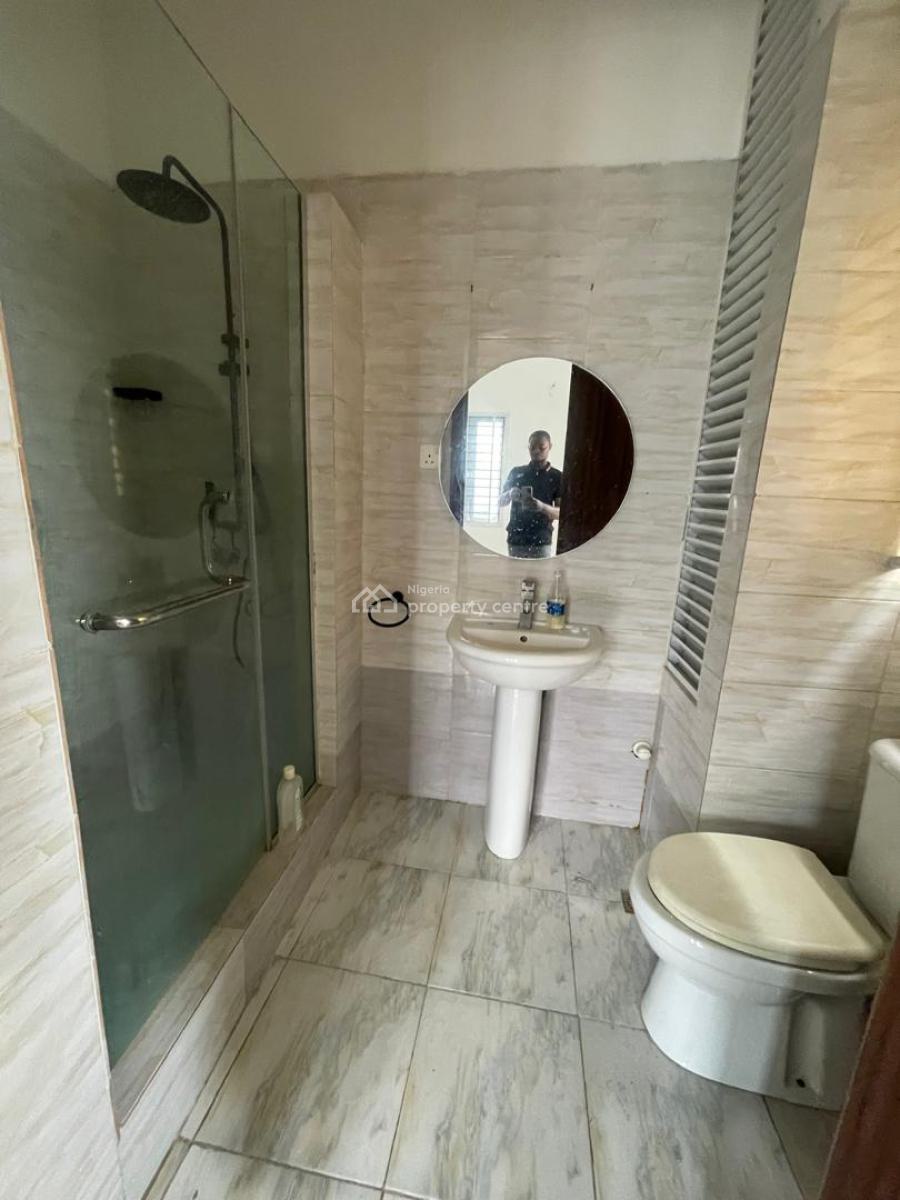 2 Bedroom Flat Upstairs with Study Room 10m  Service Charge 1, Lekki Right, Lekki, Lagos, Flat / Apartment for Rent