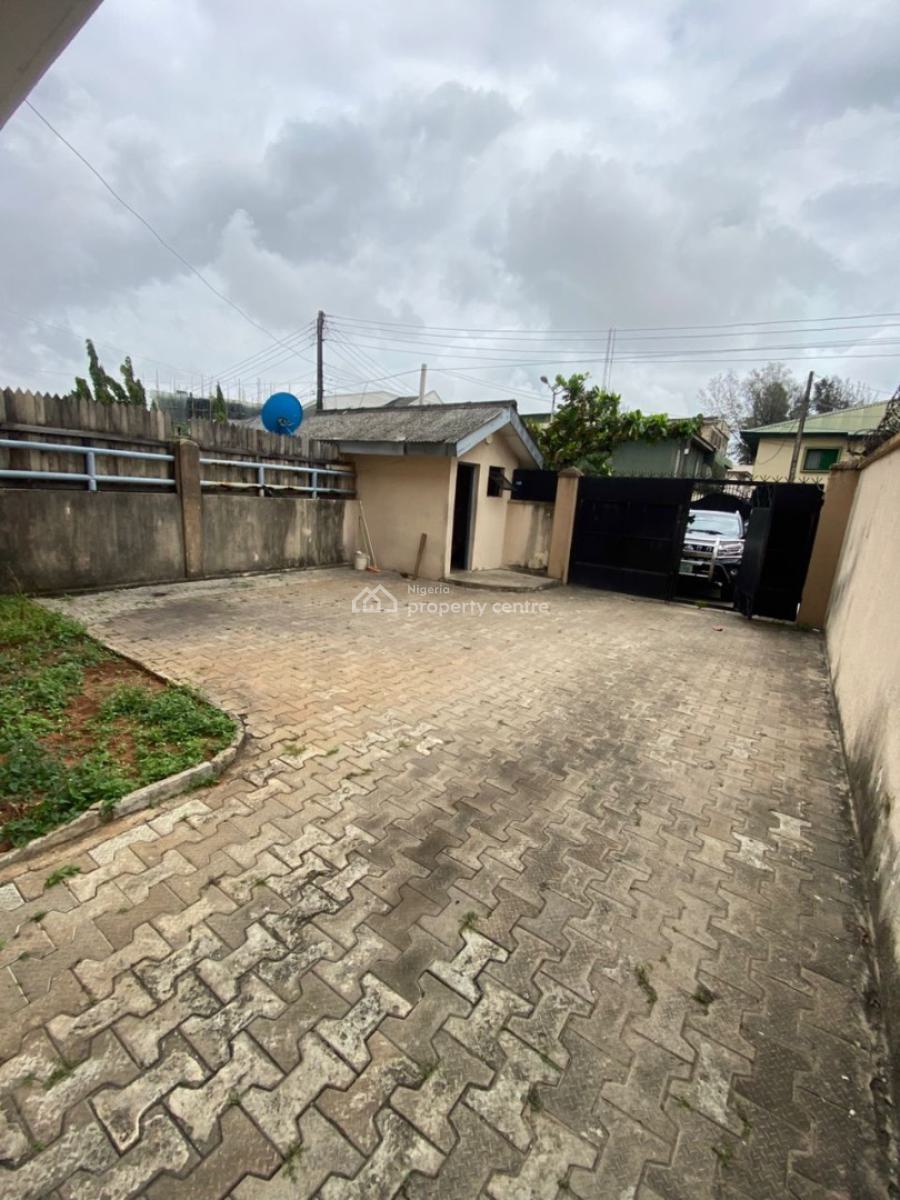 4bedroom Semi Detached House, Lekki Phase 1, Lekki, Lagos, Semi-detached Duplex for Rent