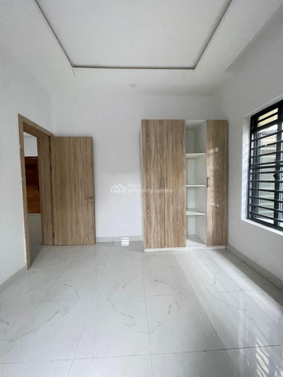 Spacious 1 Bedroom Apartment, Off Ogombo Road, Ajah, Lagos, Flat / Apartment for Sale