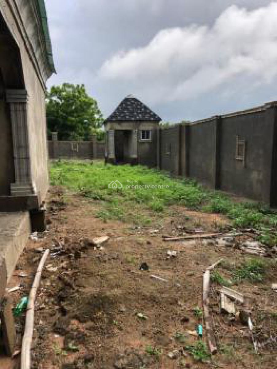 3 Bedroom Bungalow, Òkè Awon, Mogaji, Oyo Town , Atiba Local Government Area, Ibadan, Oyo, Detached Bungalow for Sale