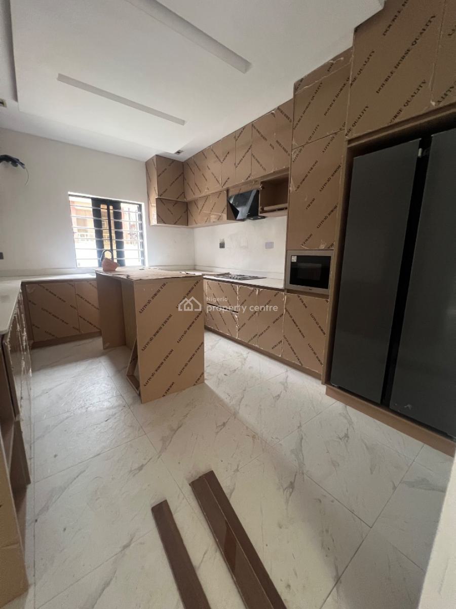 Modern 4 Bedrooms Semi Detached House with En-suite Bedrooms, Gra Phase 1, Magodo, Lagos, Semi-detached Duplex for Sale