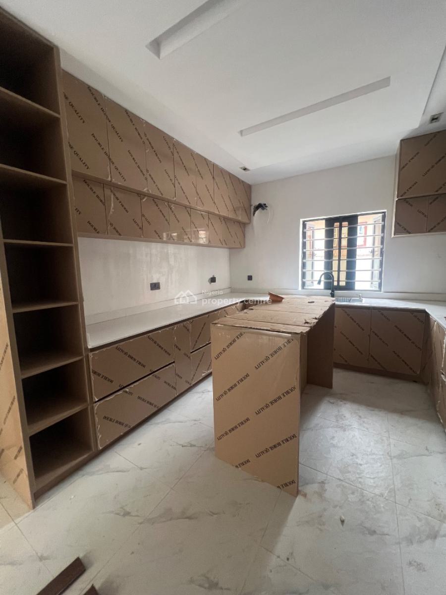 Modern 4 Bedrooms Semi Detached House with En-suite Bedrooms, Gra Phase 1, Magodo, Lagos, Semi-detached Duplex for Sale