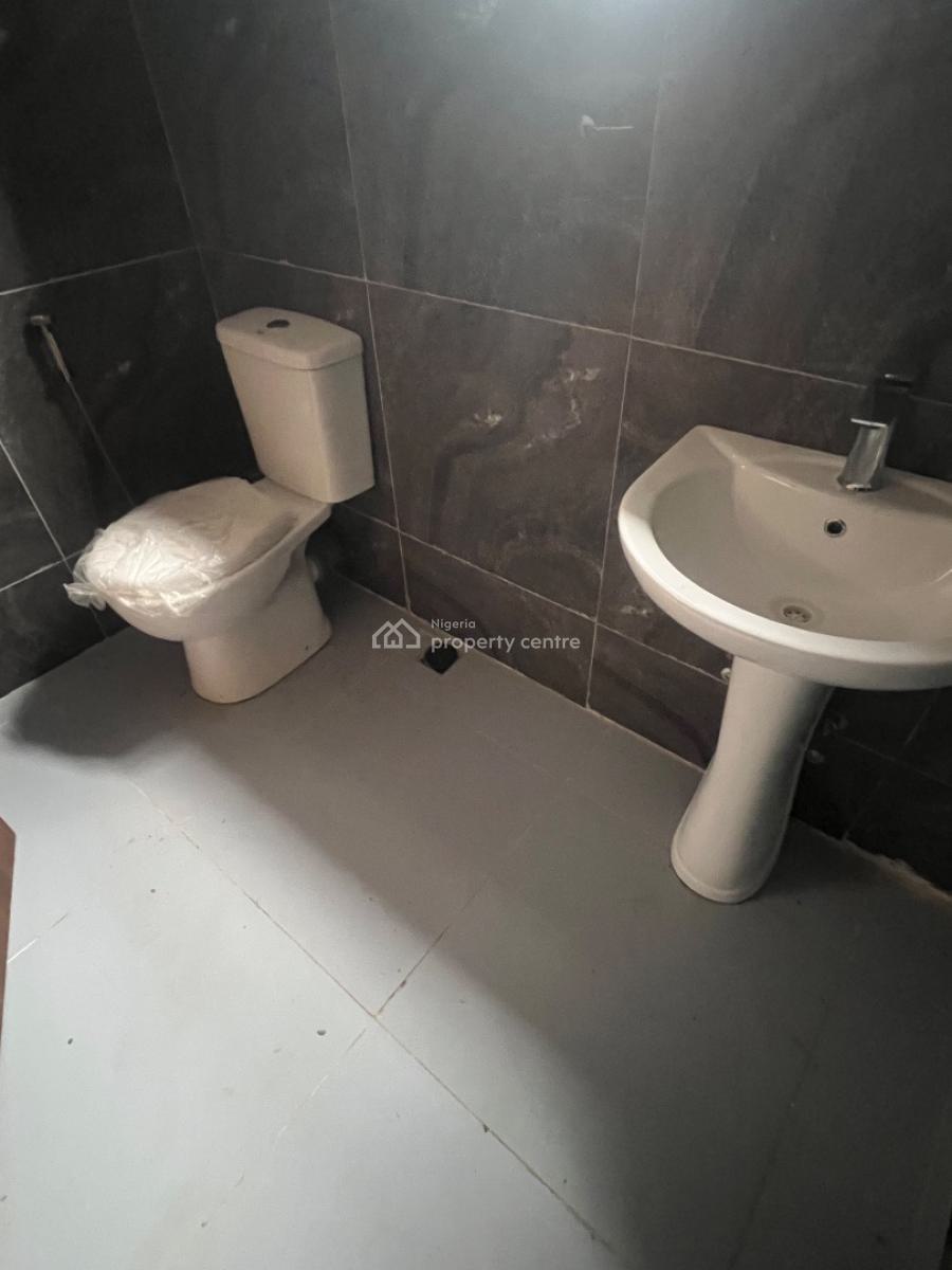 Modern 4 Bedrooms Semi Detached House with En-suite Bedrooms, Gra Phase 1, Magodo, Lagos, Semi-detached Duplex for Sale