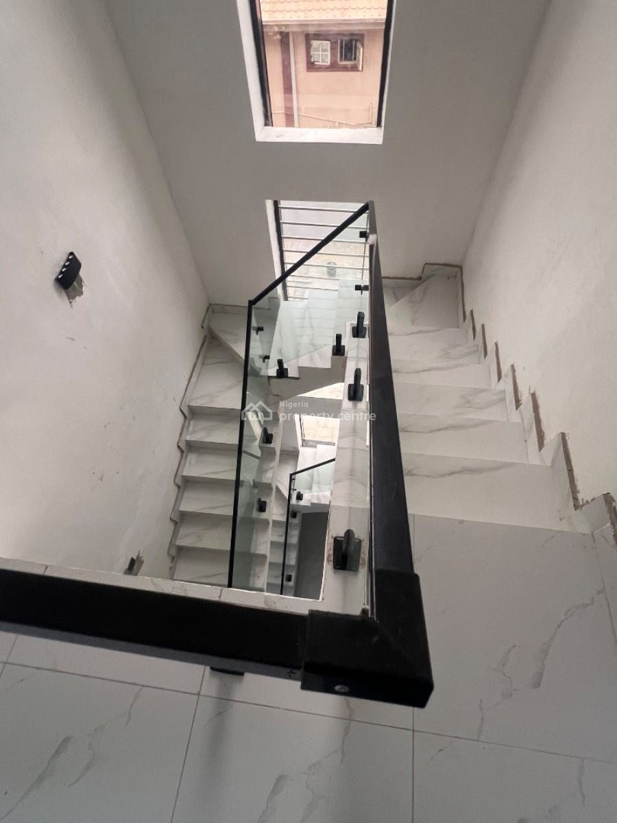 Modern 4 Bedrooms Semi Detached House with En-suite Bedrooms, Gra Phase 1, Magodo, Lagos, Semi-detached Duplex for Sale