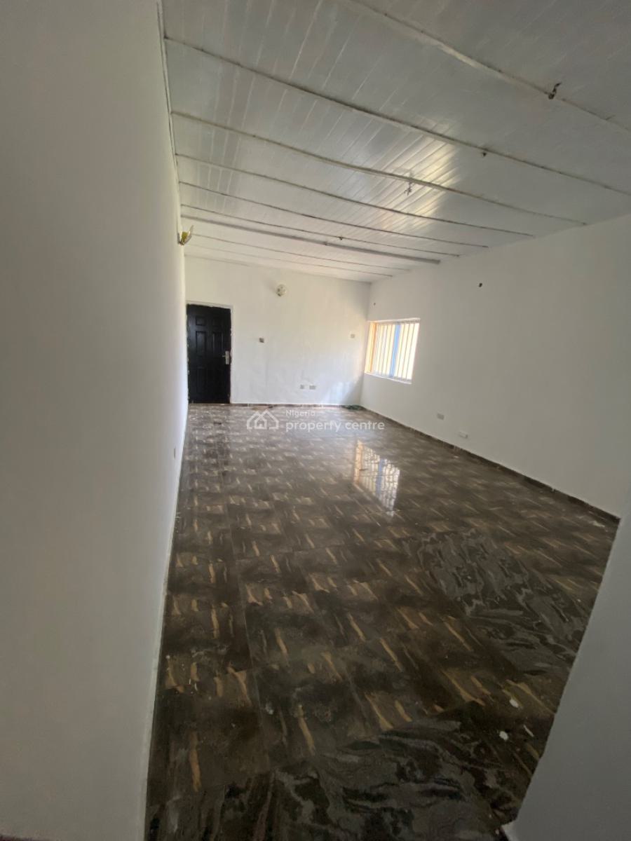 Spacious 2 Bedroom in an Estate Facing The Road, Igbogbo, Ikorodu, Lagos, Flat / Apartment for Rent