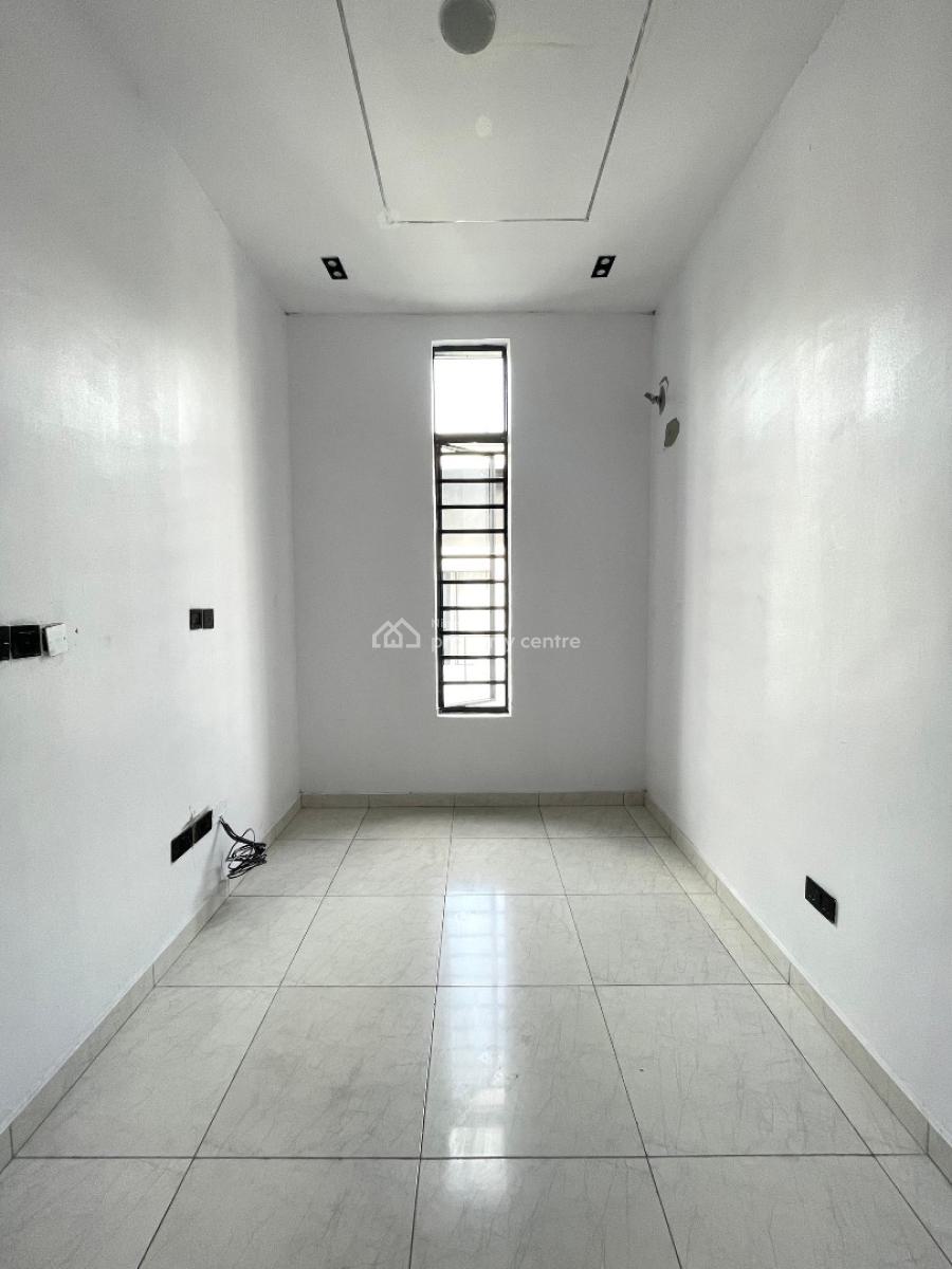 4 Bedroom Semi-detached, Ikota, Lekki, Lagos, Semi-detached Duplex for Sale