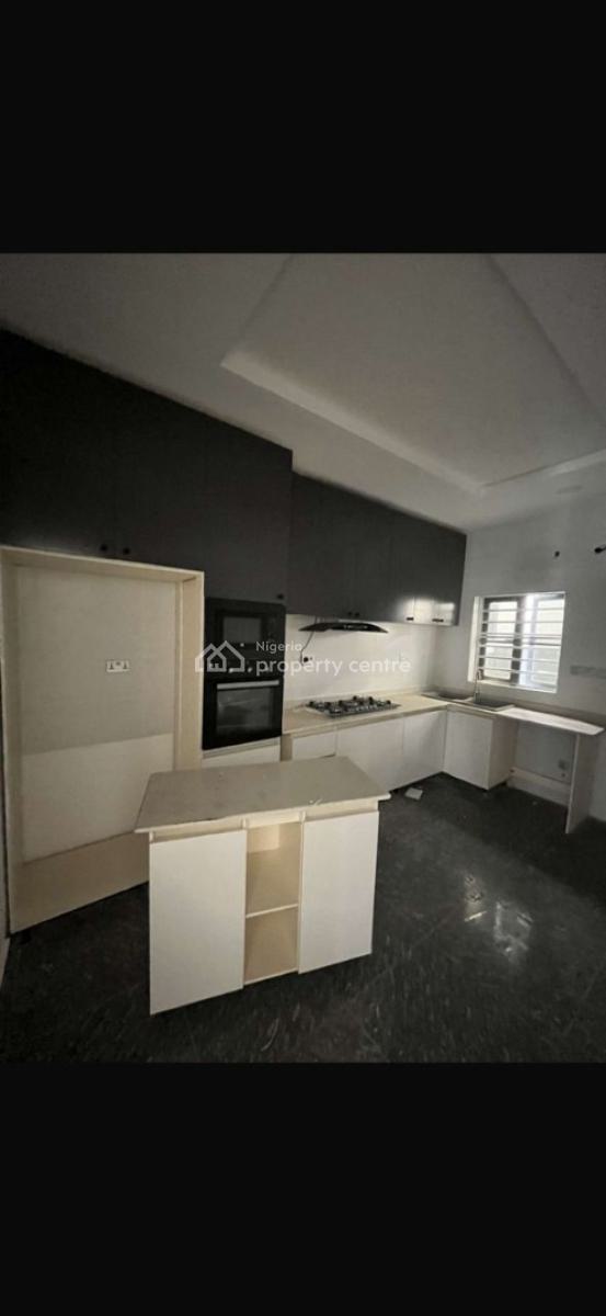 Spacious Semi Master Bedroom in a Shared Apartment, Orchid Road, Eleganza Bustop Lekki Lagos, Lekki, Lagos, Flat / Apartment for Rent