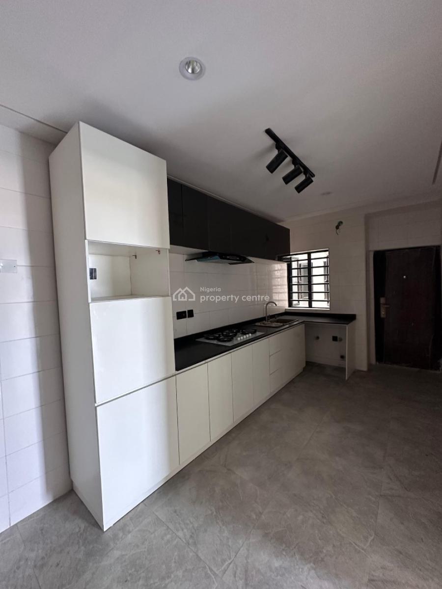 2 Bedroom Apartment(unit 8), Ologolo, Lekki, Lagos, Flat / Apartment for Rent