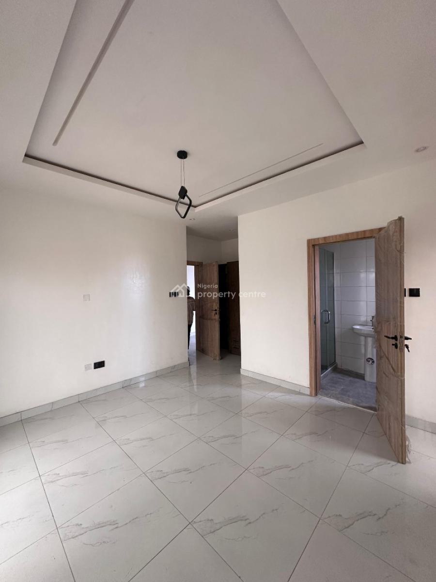 2 Bedroom Apartment(unit 8), Ologolo, Lekki, Lagos, Flat / Apartment for Rent