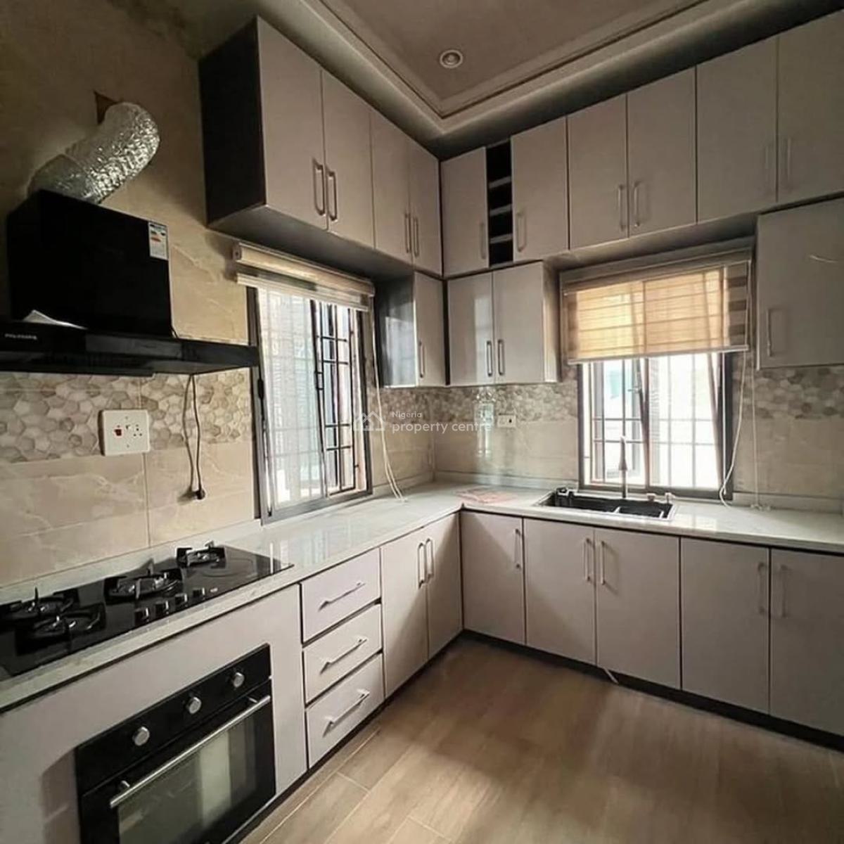 4 Bedrooms Detached Duplex with Bq, Gilmore, Jahi, Abuja, Detached Duplex for Sale