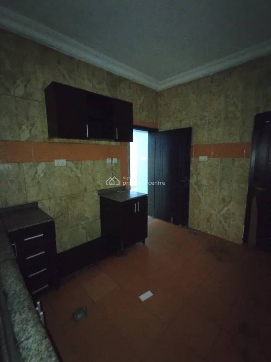 Well Service 3 Bedroom Flat First Floor Without Bq, Utako, Abuja, Flat / Apartment for Rent