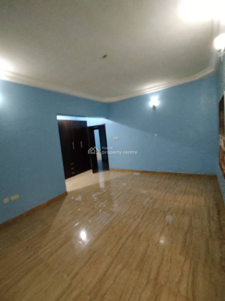 Well Service 3 Bedroom Flat First Floor Without Bq, Utako, Abuja, Flat / Apartment for Rent