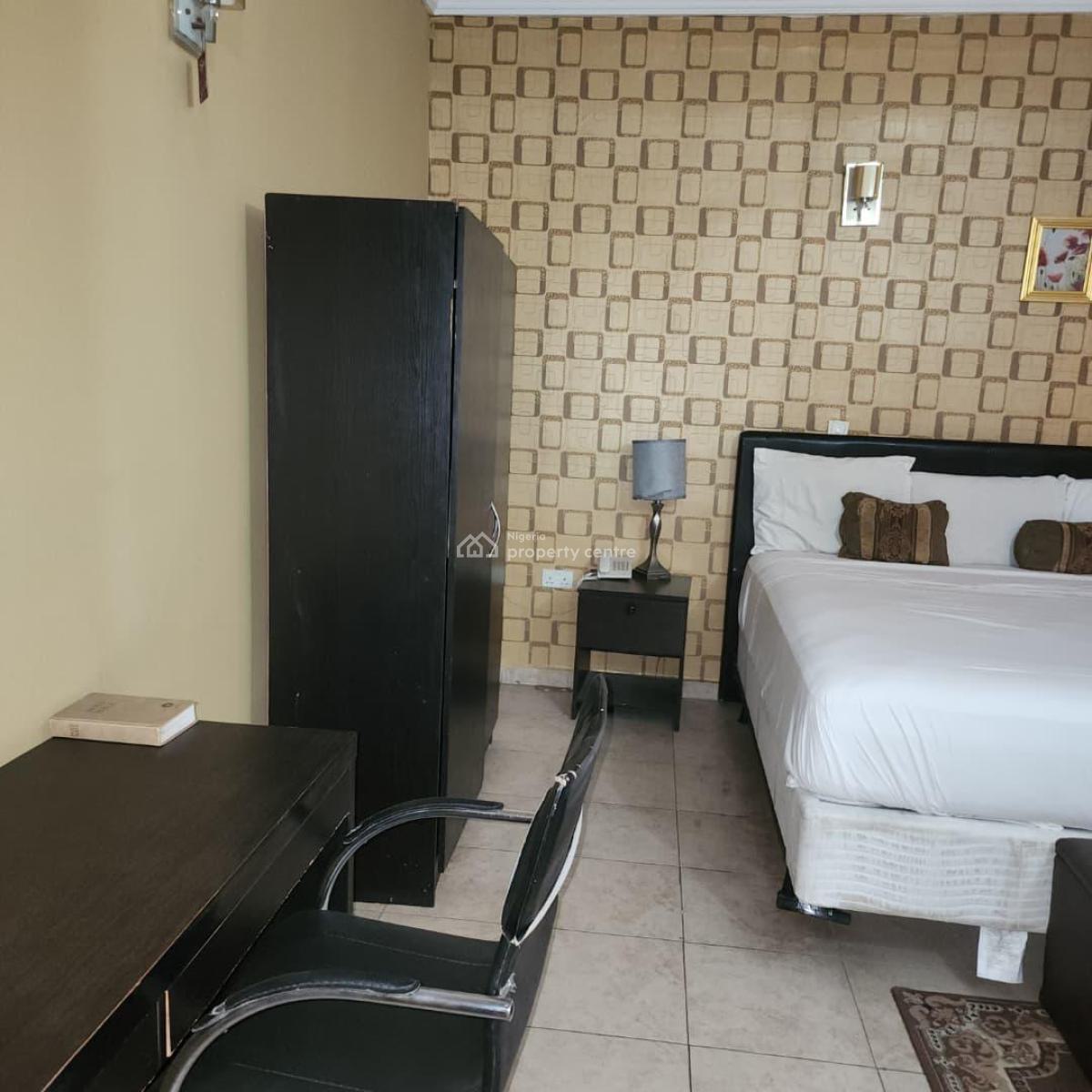 24-bedrooms Hotel in Metropolitan Area Eleyele, Eleyele, Ibadan, Oyo, Block of Flats for Sale