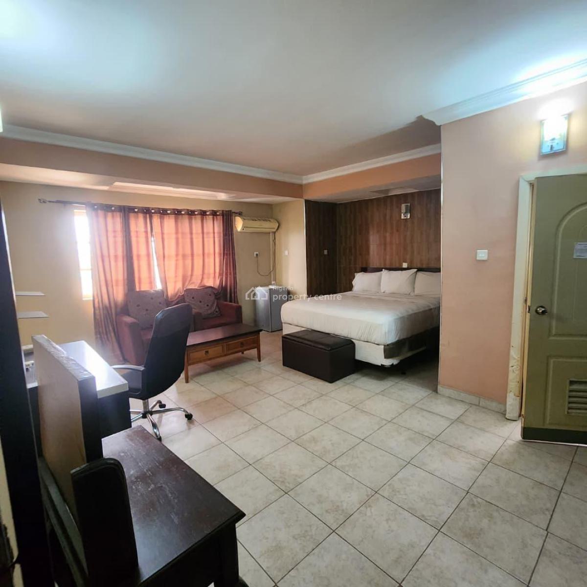 24-bedrooms Hotel in Metropolitan Area Eleyele, Eleyele, Ibadan, Oyo, Block of Flats for Sale