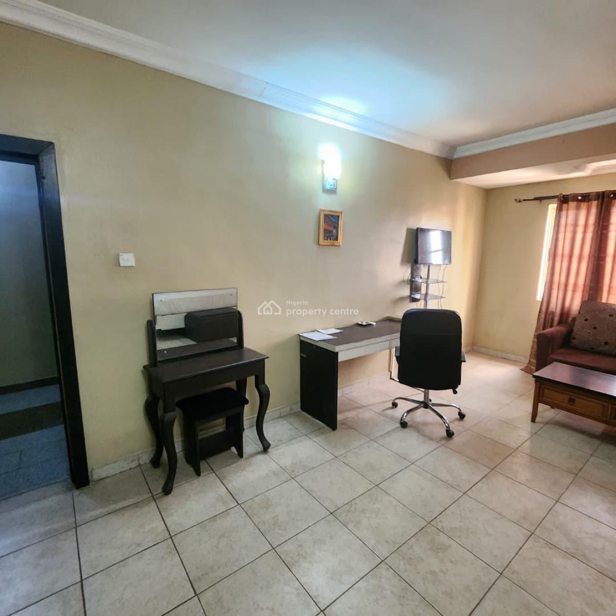 24-bedrooms Hotel in Metropolitan Area Eleyele, Eleyele, Ibadan, Oyo, Block of Flats for Sale