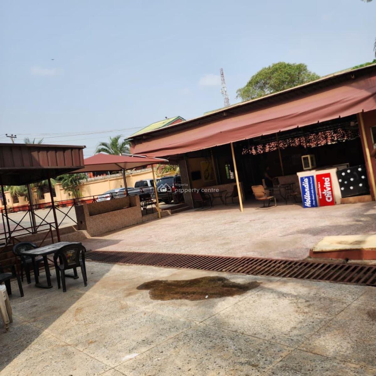 24-bedrooms Hotel in Metropolitan Area Eleyele, Eleyele, Ibadan, Oyo, Block of Flats for Sale