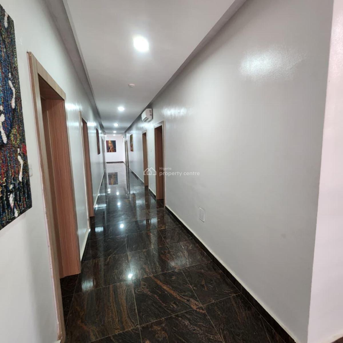 24-bedrooms Hotel in Metropolitan Area Eleyele, Eleyele, Ibadan, Oyo, Block of Flats for Sale