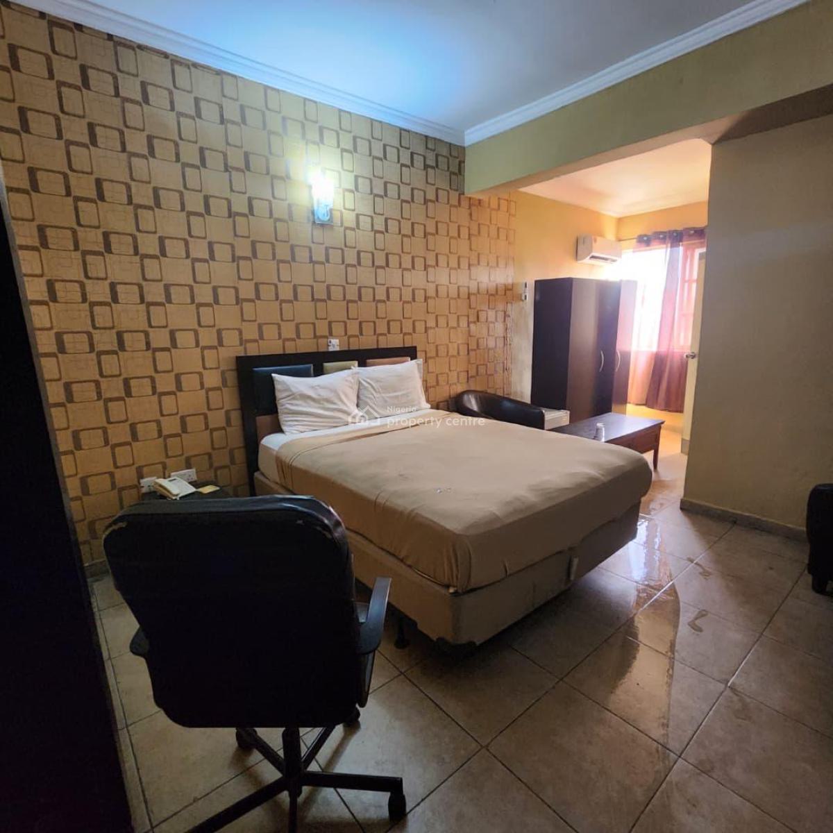 24-bedrooms Hotel in Metropolitan Area Eleyele, Eleyele, Ibadan, Oyo, Block of Flats for Sale