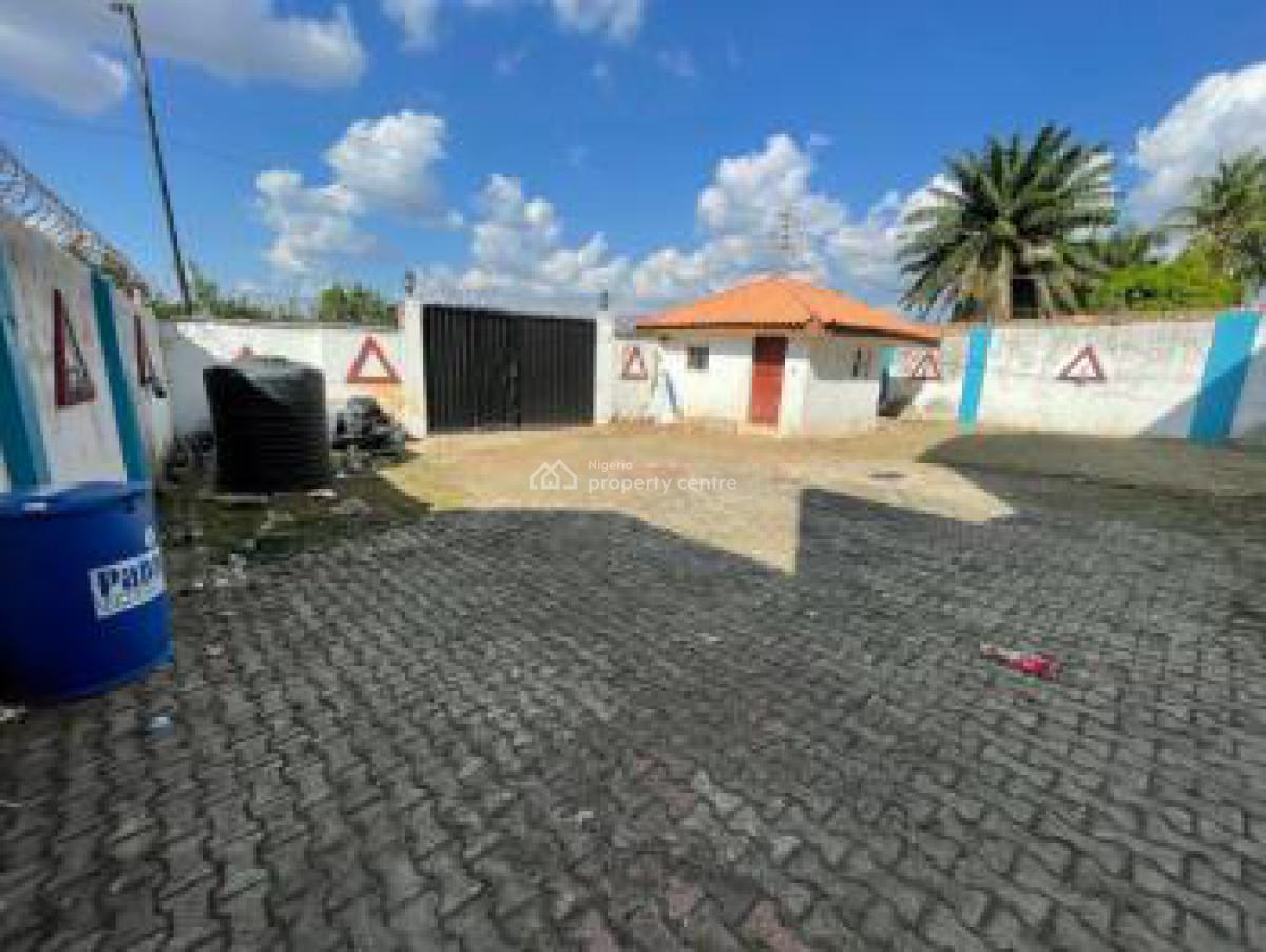 Commercial 5 Bedroom Semi-detached Duplex, Ikolaba / Agodi Gra Road, Ibadan North, Oyo, Semi-detached Duplex for Sale