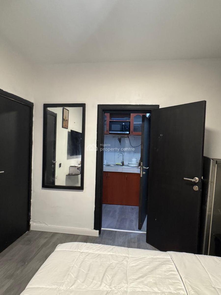a Well Furnished Studio Apartment Ikoyi, Ikoyi, Lagos, House Short Let