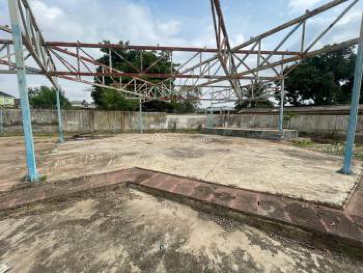18 Acres of Land with Old Estate, Near Ladoke Akintola Street, New Bodija, Ibadan, Oyo, Residential Land for Sale