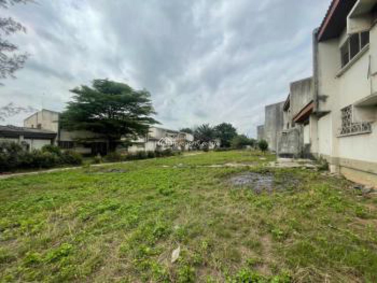 18 Acres of Land with Old Estate, Near Ladoke Akintola Street, New Bodija, Ibadan, Oyo, Residential Land for Sale
