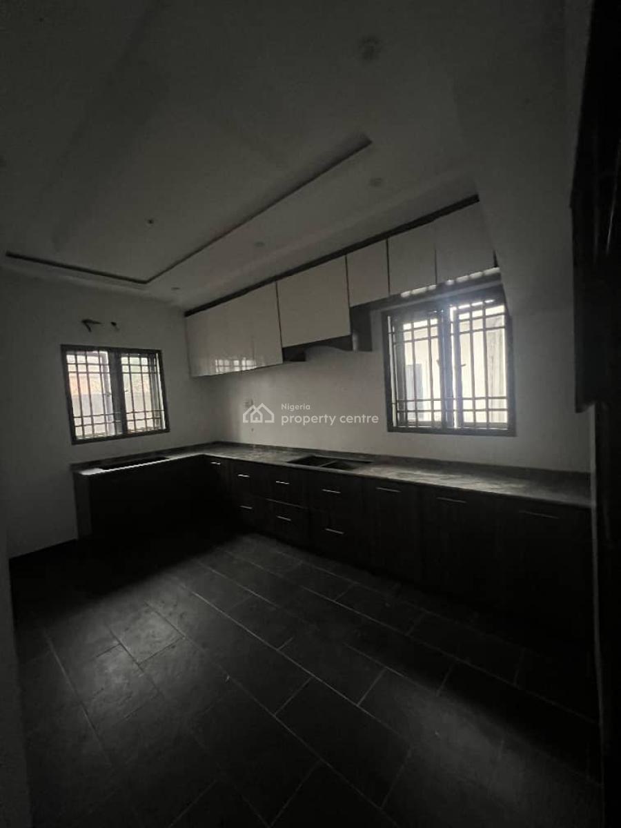 4 Bedrooms Duplex, Kolapo Ishola G.r.a, Akobo, Ibadan, Oyo, Semi-detached Duplex for Sale