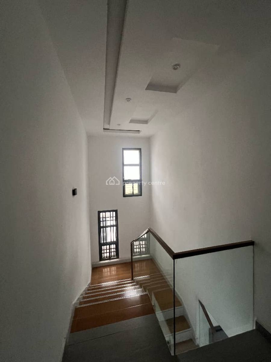 4 Bedrooms Duplex, Kolapo Ishola G.r.a, Akobo, Ibadan, Oyo, Semi-detached Duplex for Sale