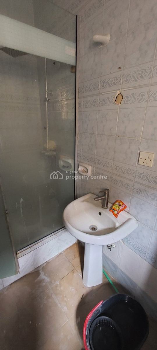 Newly Renovated 3 Bedroom Flat, Idado, Lekki, Lagos, Flat / Apartment for Rent