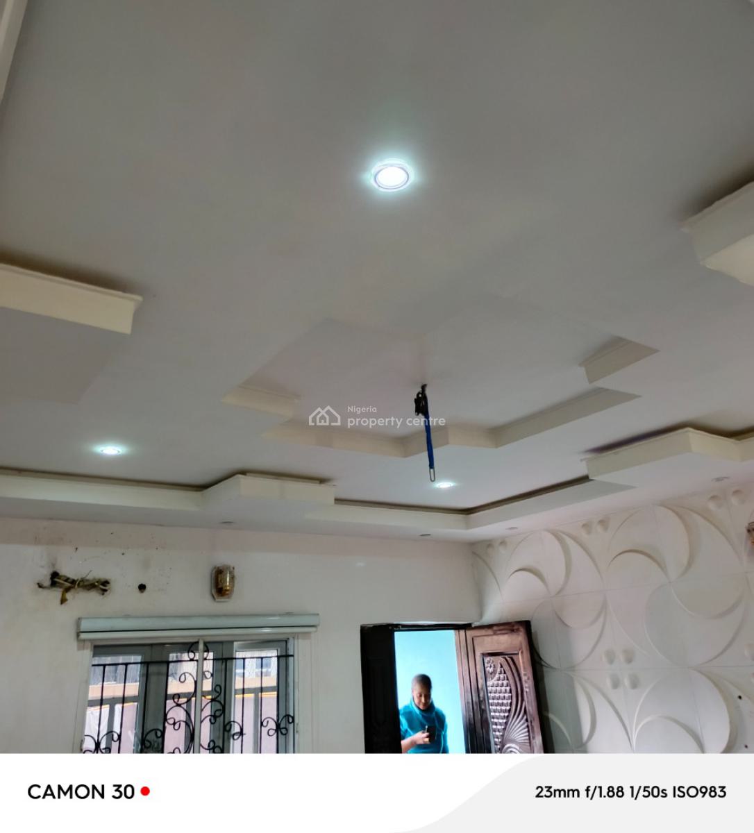 Give Away 3 Bedroom Flat with Band a Light, Isolo, Lagos, Flat / Apartment for Rent