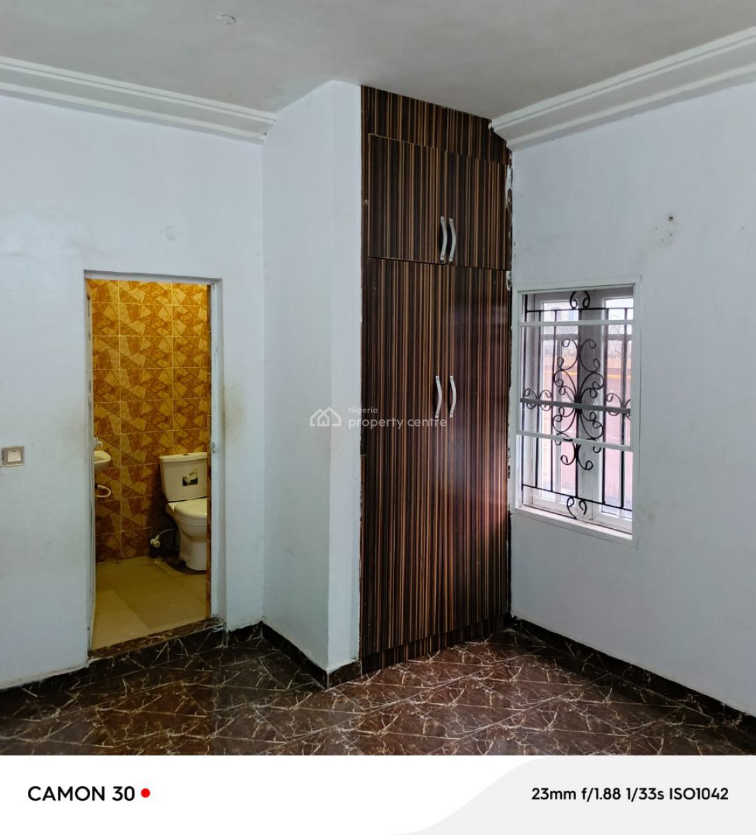 Give Away 3 Bedroom Flat with Band a Light, Isolo, Lagos, Flat / Apartment for Rent