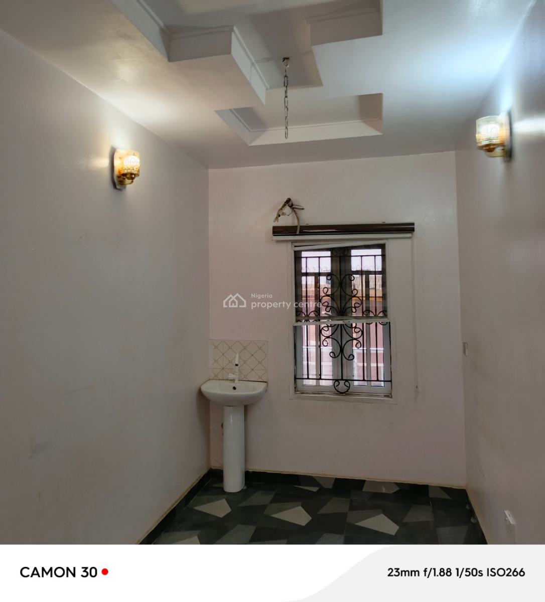 Give Away 3 Bedroom Flat with Band a Light, Isolo, Lagos, Flat / Apartment for Rent